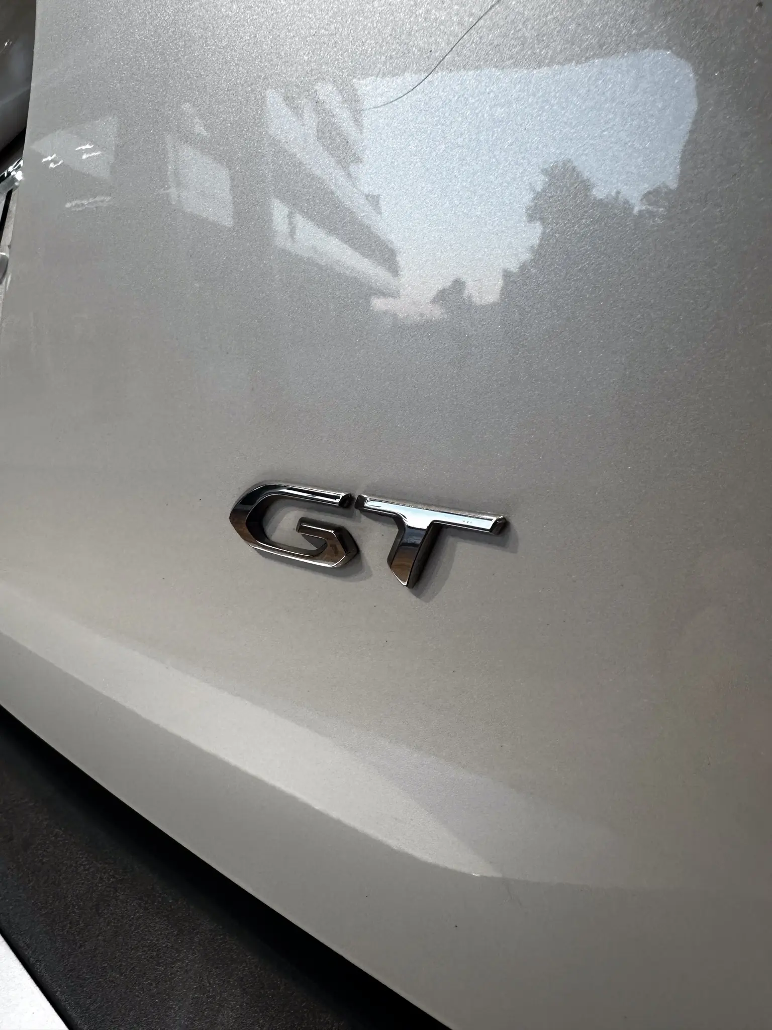 Peugeot e-2008 GT 17