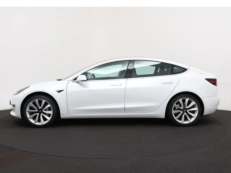 Tesla Model 3 Long-Range Dual Motor AWD 2