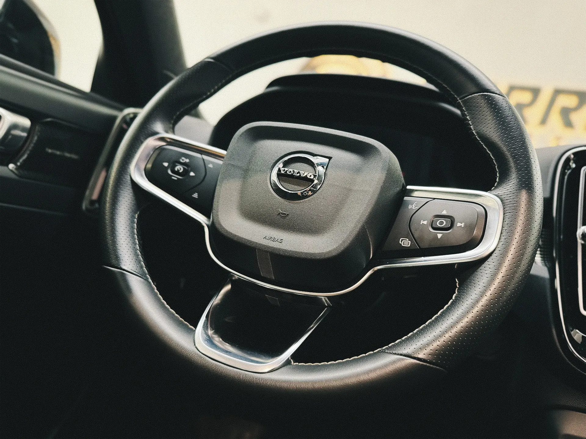 Volvo XC 40 Recharge Twin Ultimate 13