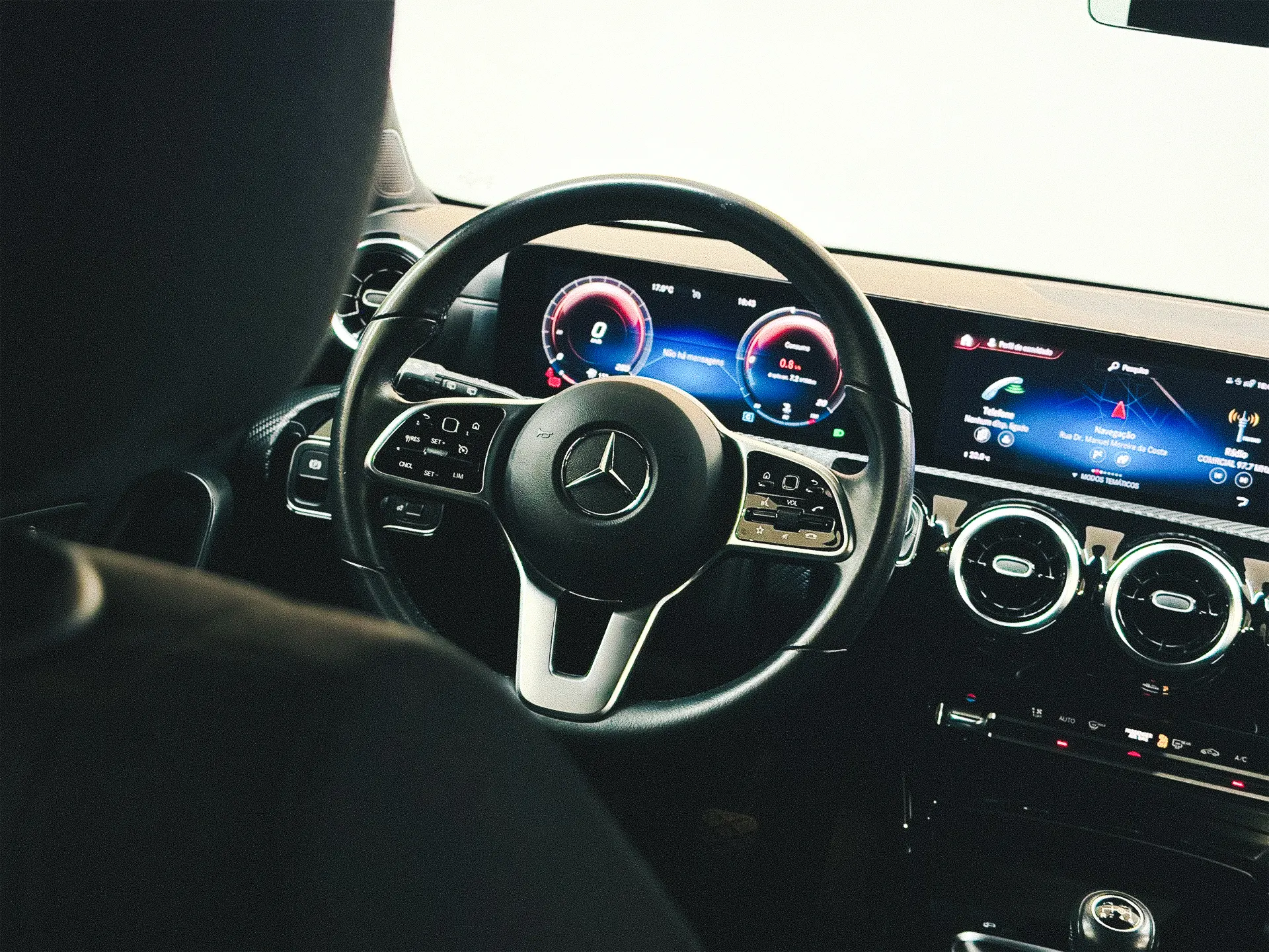 Mercedes-Benz CLA 180 10