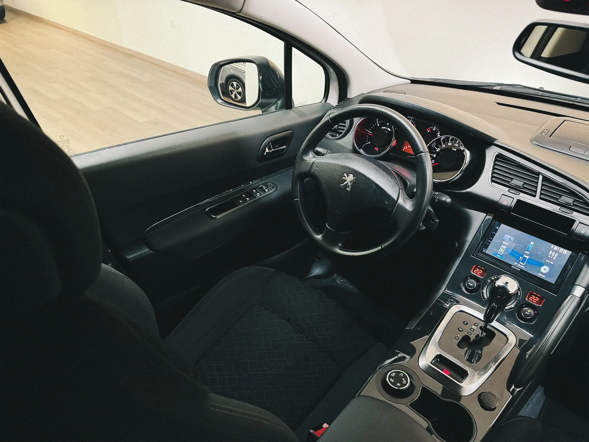 Peugeot 3008 1.6 BlueHDi Allure EAT6 8