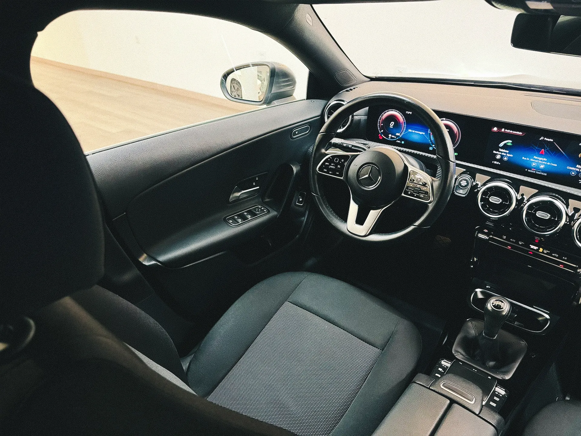 Mercedes-Benz CLA 180 9