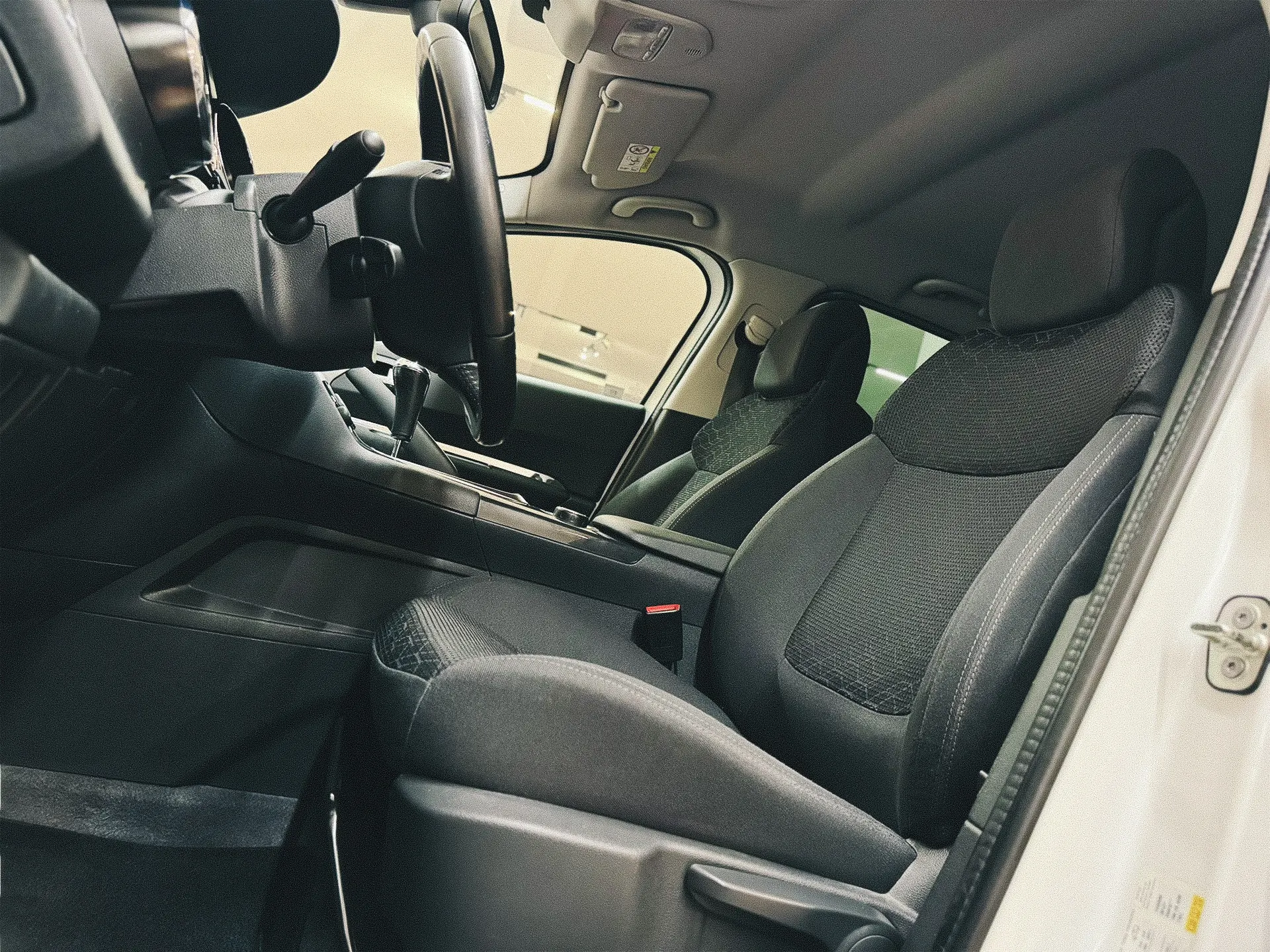 Peugeot 3008 1.6 BlueHDi Allure EAT6 11