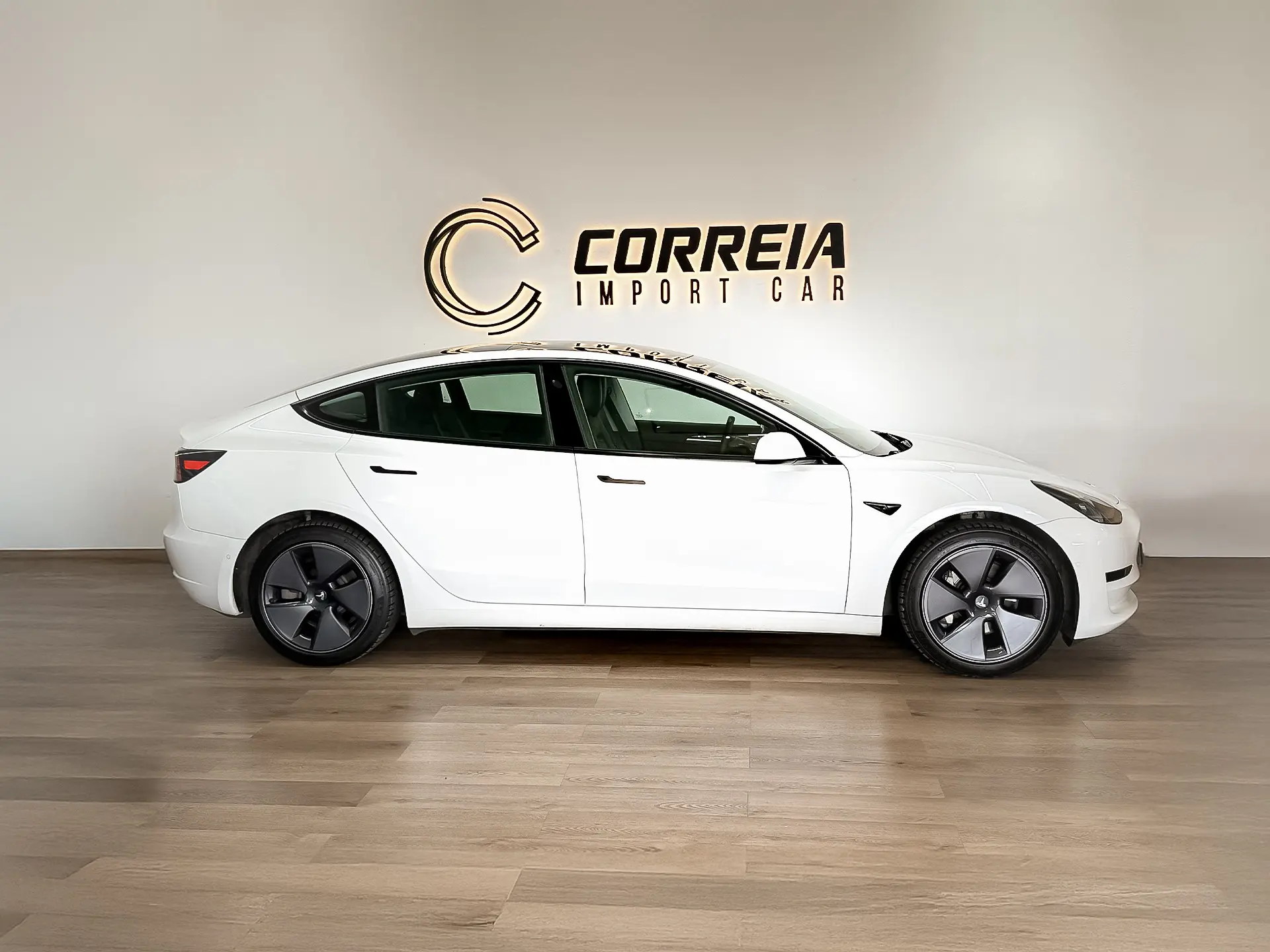 Tesla Model 3 Standard Range Plus RWD 4