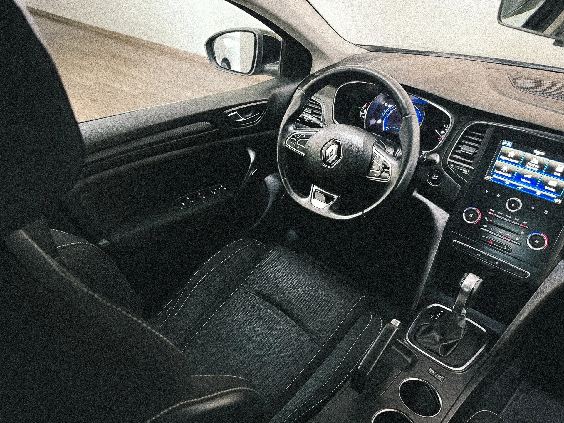 Renault Mégane 1.5 Blue dCi Intens EDC 8