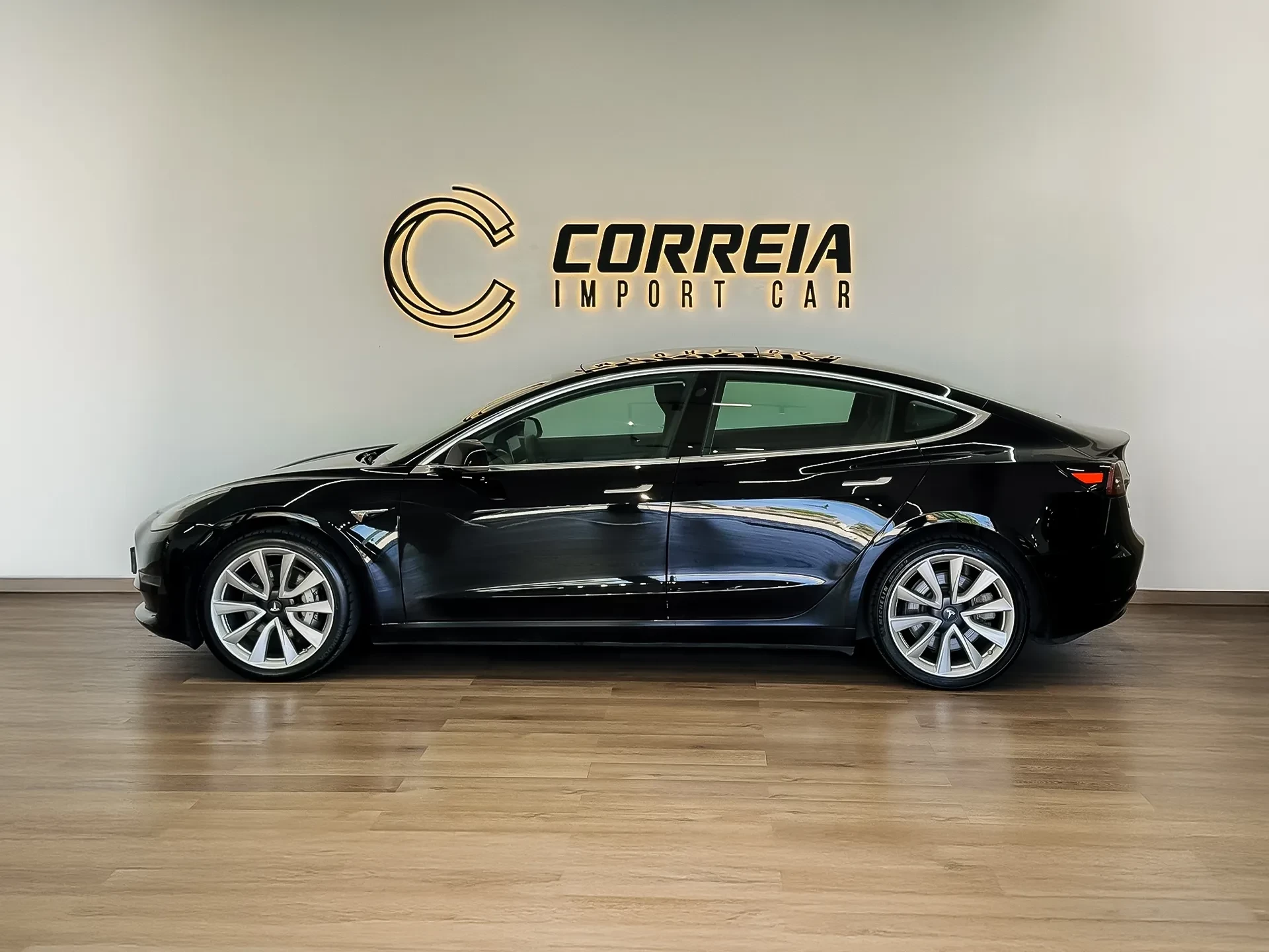 Tesla Model 3 Long-Range Dual Motor AWD 6