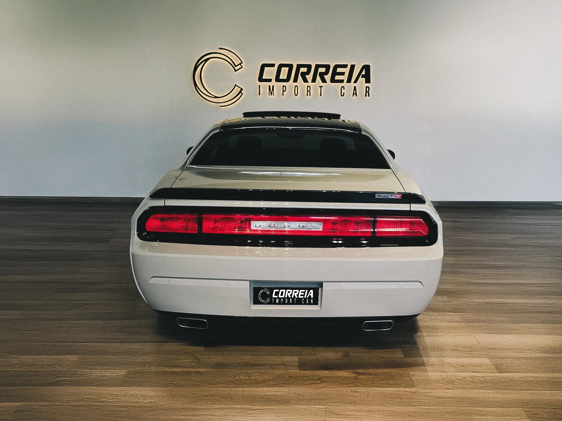 Dodge Challenger 4