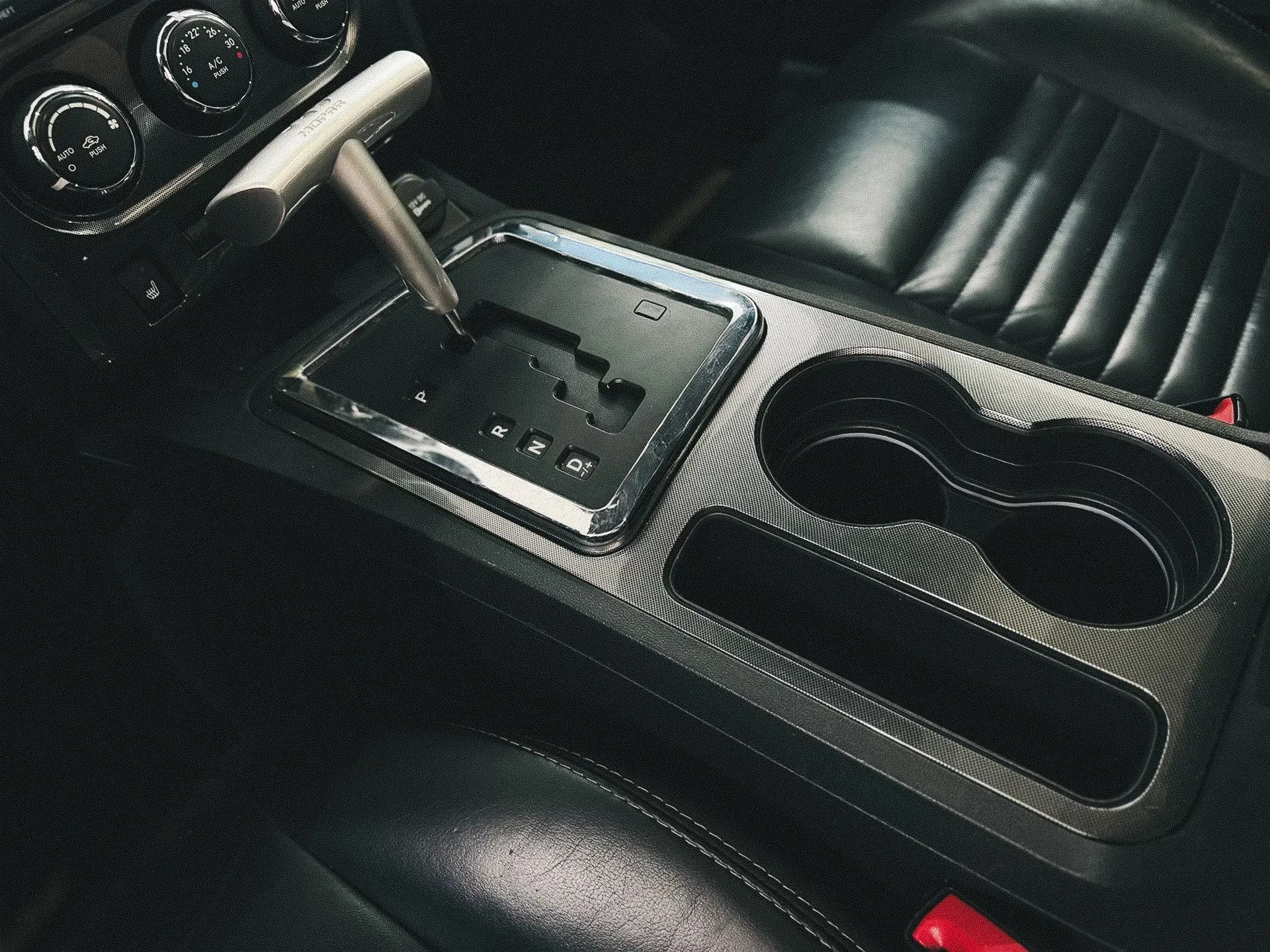 Dodge Challenger 13