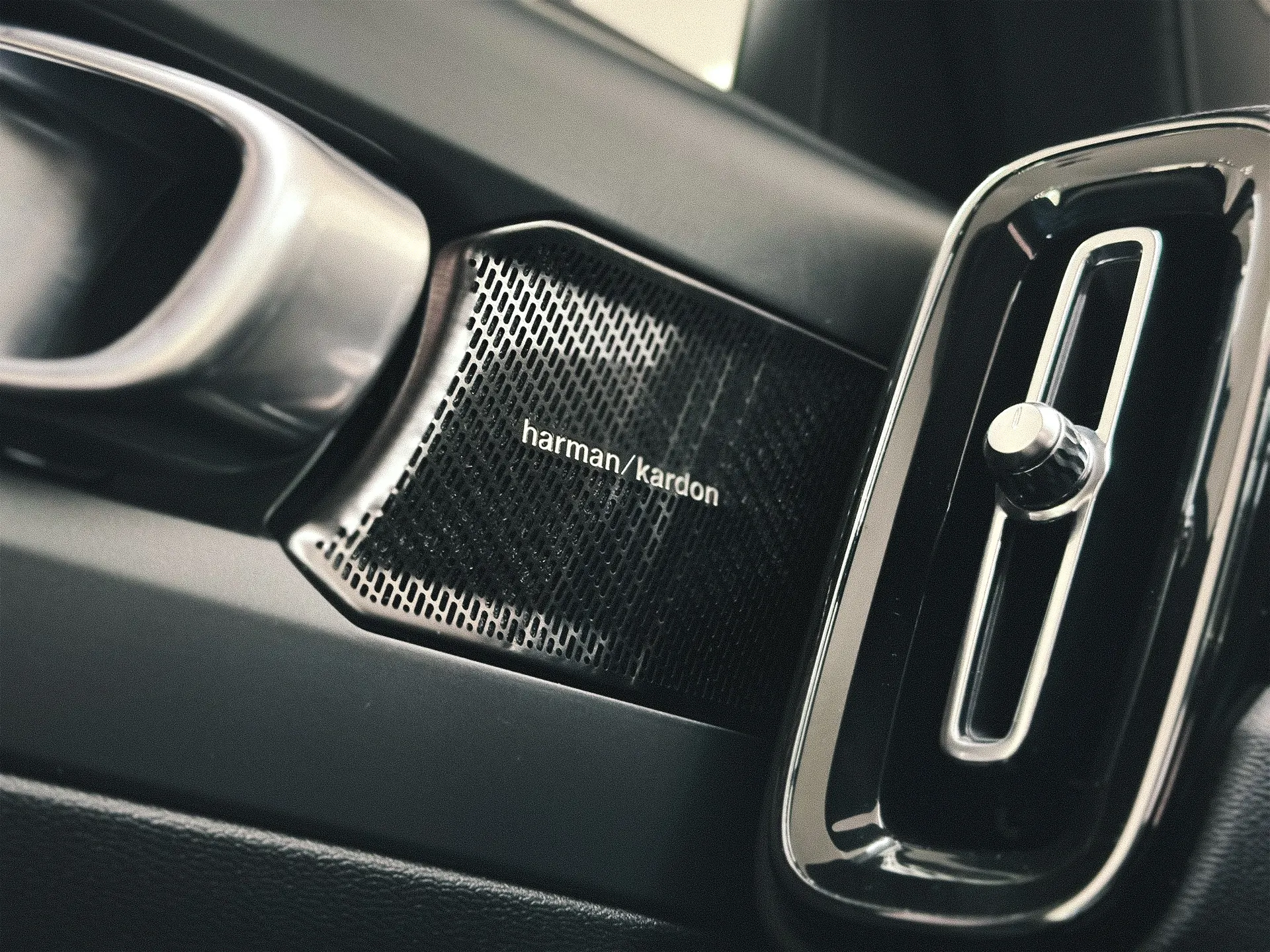 Volvo XC 40 Recharge Twin Ultimate 19