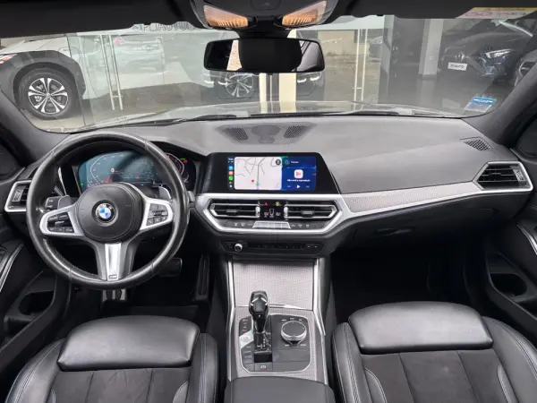 BMW 320 d Pack M Auto 2