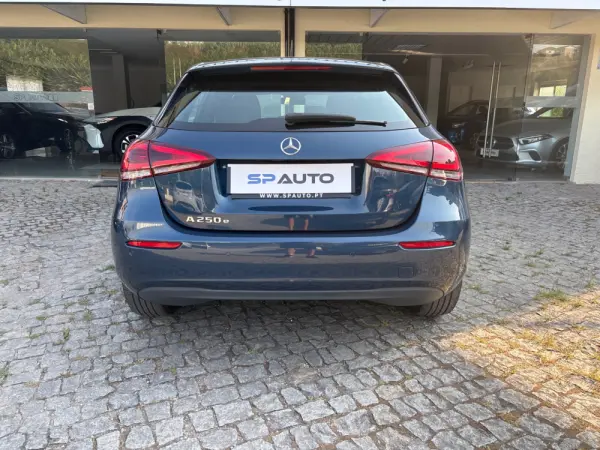 Mercedes-Benz A 250 e Style Plus 6