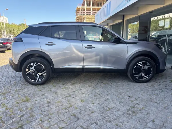 Peugeot 2008 Hybrid 145 e-DSC Allure 4