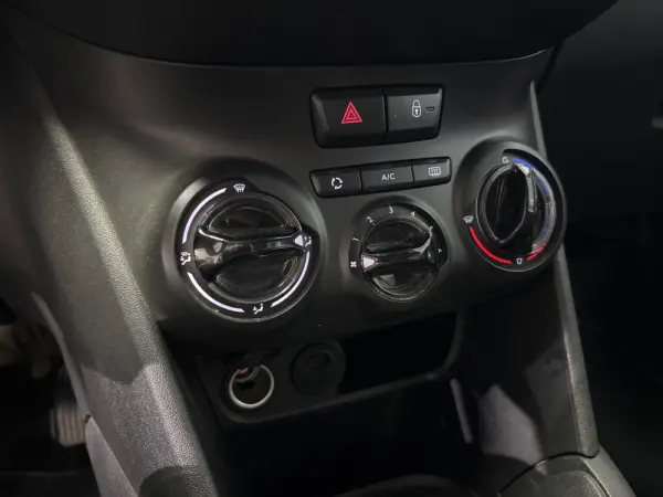 Peugeot 208 1.6 BlueHDi Active 15