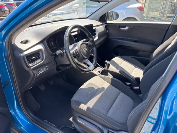 Kia Stonic 6
