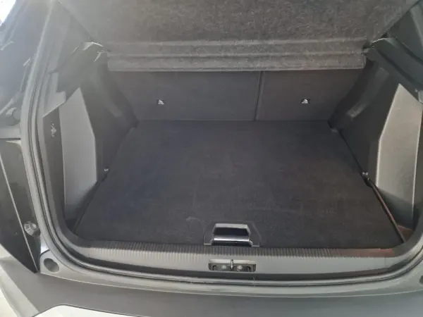 Peugeot e-2008 50 kWh Allure Pack 5