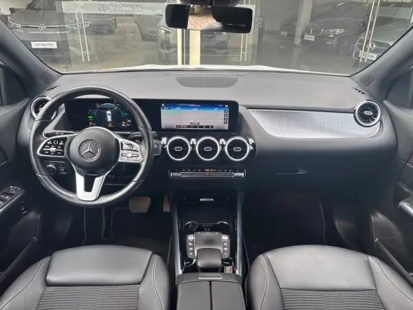Mercedes-Benz GLA 250 e 8G-DCT Style 2