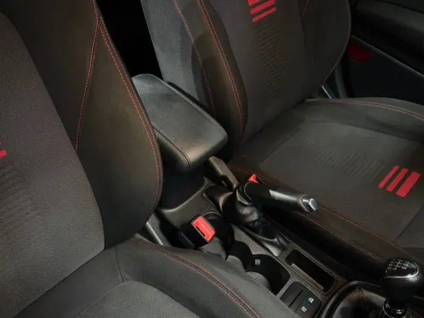 Ford Fiesta 1.0 EcoBoost ST-Line 15