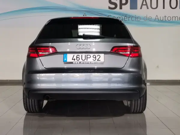 Audi A3 Sportback Outro 6