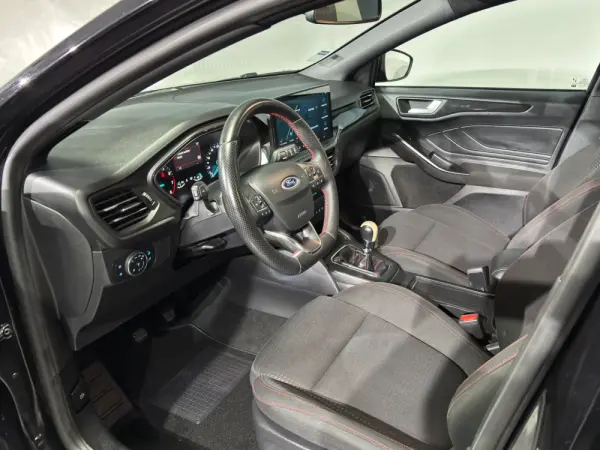 Ford Focus 1.0 EcoBoost MHEV ST-Line 8