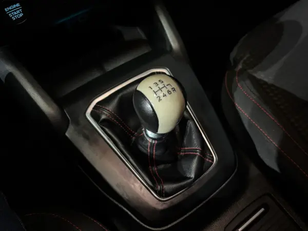 Ford Focus 1.0 EcoBoost MHEV ST-Line 16