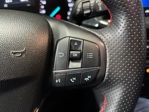 Ford Focus 1.0 EcoBoost MHEV ST-Line 21