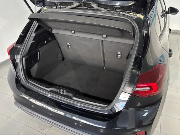 Ford Focus 1.0 EcoBoost MHEV ST-Line 29