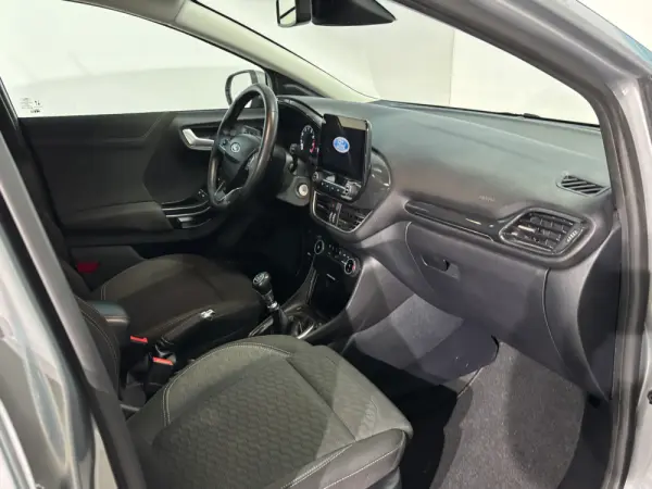 Ford Puma 1.0 EcoBoost MHEV Titanium Design 9