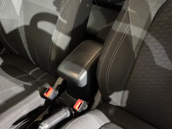 Ford Puma 1.0 EcoBoost MHEV Titanium Design 16