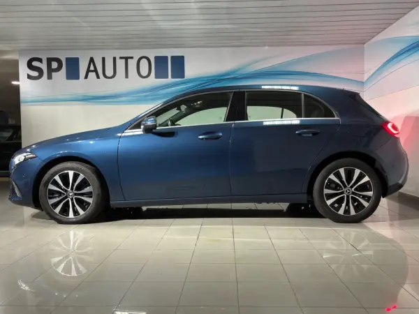 Mercedes-Benz A 250 e Style Plus 4