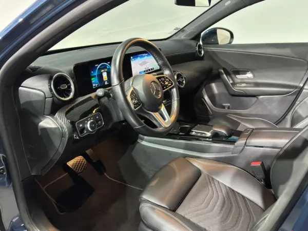 Mercedes-Benz A 250 e Style Plus 8