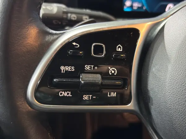 Mercedes-Benz A 250 e Style Plus 18