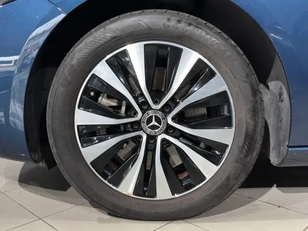 Mercedes-Benz A 250 e Style Plus 29