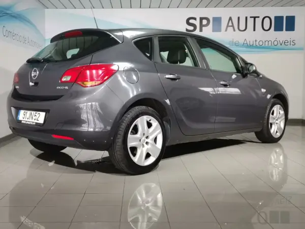 Opel Astra 1.3 CDTi Enjoy 5