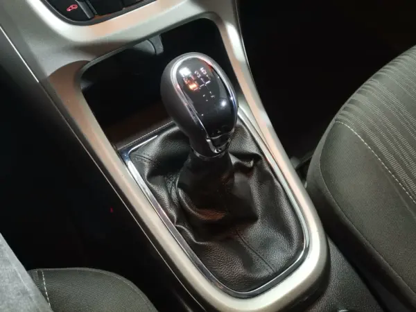 Opel Astra 1.3 CDTi Enjoy 12