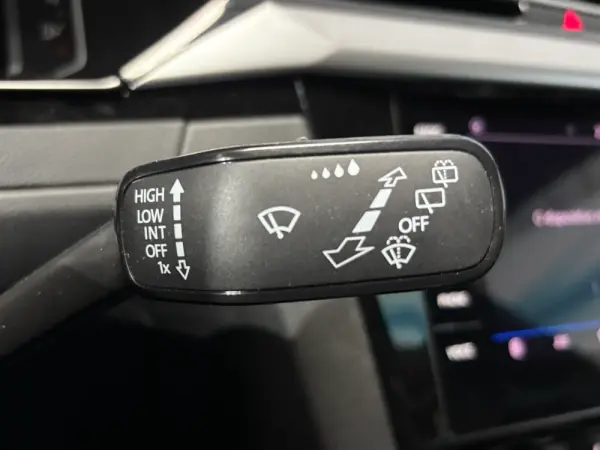 Volkswagen Arteon Shooting Brake 2.0 TDI R-Line DSG 23