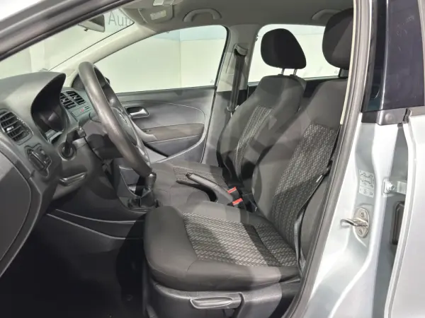 Volkswagen Polo 1.0 (Blue Motion ) Trendline 7