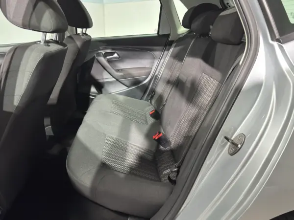 Volkswagen Polo 1.0 (Blue Motion ) Trendline 10