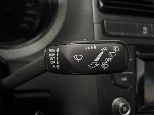 Volkswagen Polo 1.0 (Blue Motion ) Trendline 16