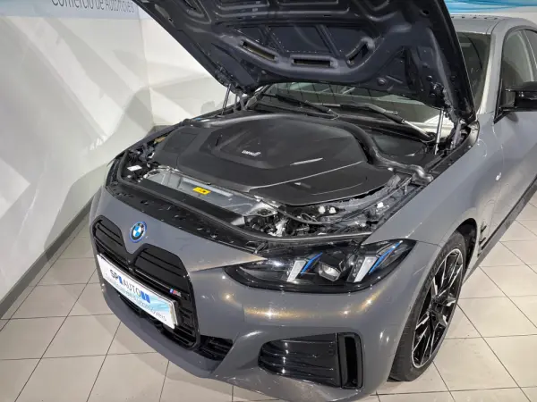 BMW i4 M50 Pack Desportivo M Pro 31