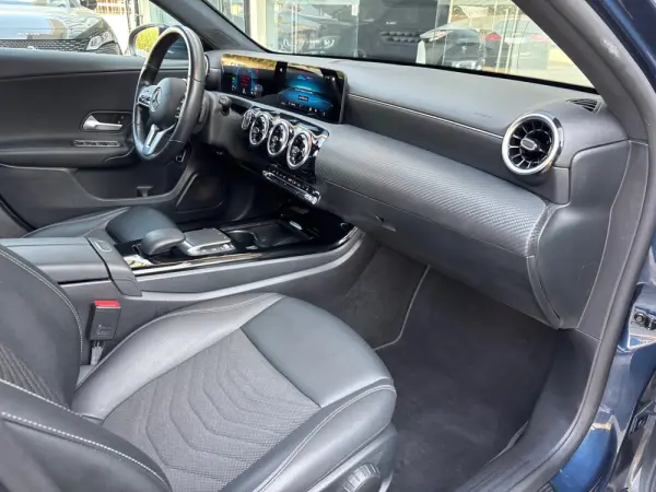 Mercedes-Benz A 250 e Style Plus 9