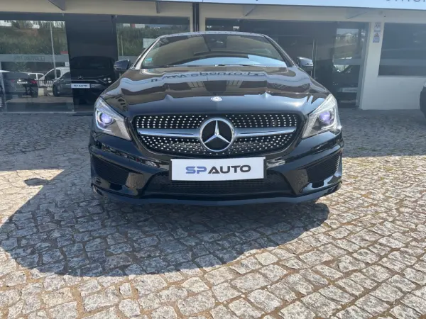 Mercedes-Benz CLA 220 d Shooting Brake AMG Line Aut. 3