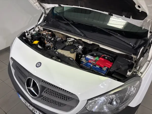 Mercedes-Benz Citan 2 lugares 13