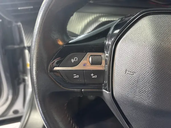 Peugeot 2008 1.2 PureTech Active 19