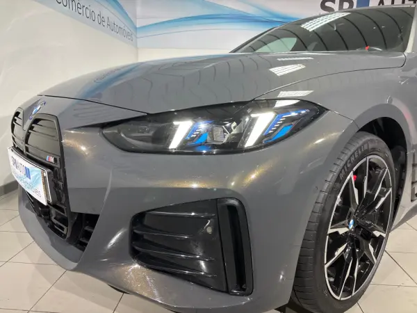BMW i4 M50 Pack Desportivo M Pro 28