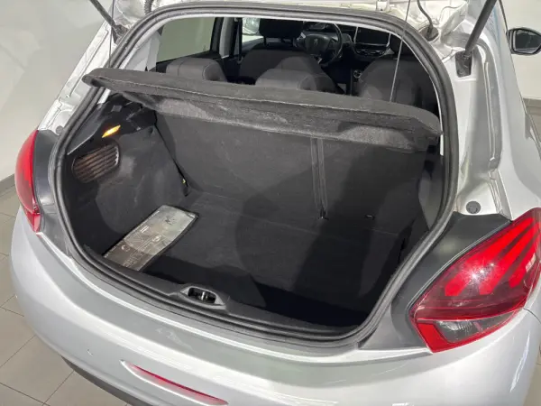 Peugeot 208 1.6 BlueHDi Active 27