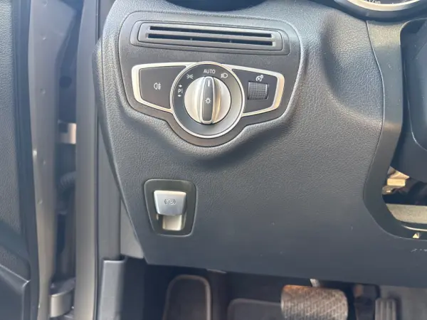 Mercedes-Benz GLC 300 e 4Matic 26