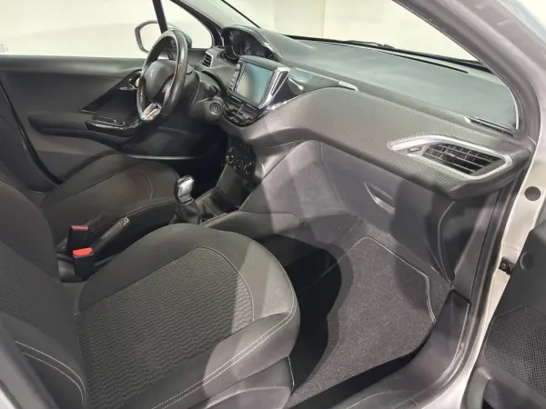 Peugeot 208 1.6 BlueHDi Active 9