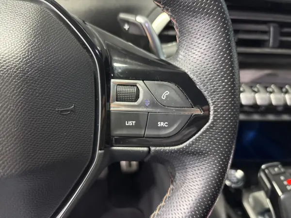 Peugeot 3008 1.6 Hybrid GT Line e-EAT8 21