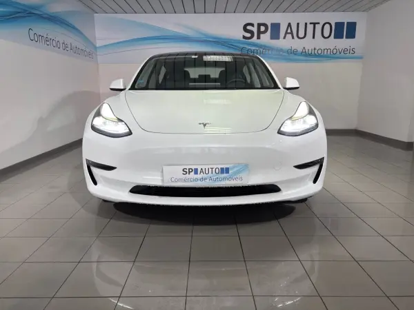 Tesla Model 3 Long Range Tração Traseira 3