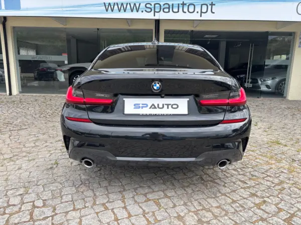 BMW 320 d Pack M Auto 6